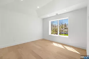 27 Garret Pl, Glen Rock, NJ 07452 - Photo 20