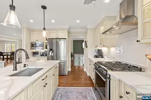 17 Cherry Pl, Hillsdale, NJ 07642 - Photo 6