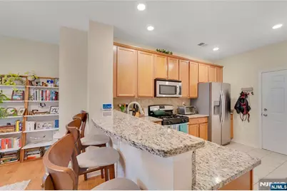 10 Iris Lane 605 #605, Garfield, NJ 07026 - Photo 10