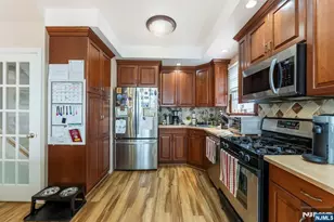 48 Rochelle Ave, Rochelle Park Township, NJ 07662 - Photo 10