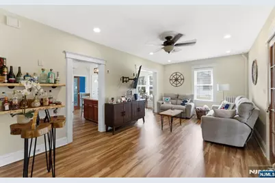 48 Rochelle Avenue, Rochelle Park Township, NJ 07662 - Photo 4