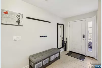 422 Hillside Avenue 5 #5, Palisades Park, NJ 07650 - Photo 2