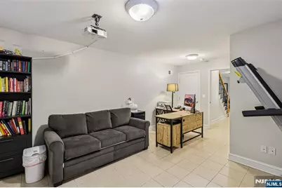 422 Hillside Avenue 5 #5, Palisades Park, NJ 07650 - Photo 4