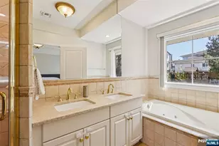 422 Hillside Ave 5, Palisades Park, NJ 07650 - Photo 18