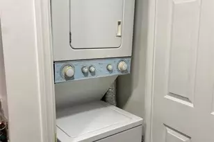 517 Windsor Dr 517, Palisades Park, NJ 07650 - Photo 4