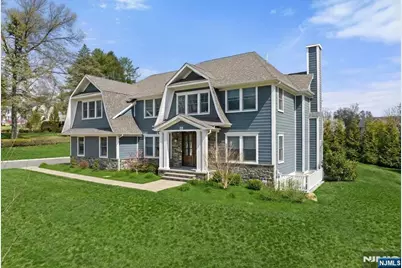 20 Ravine Avenue, Wyckoff Township, NJ 07481 - Photo 2