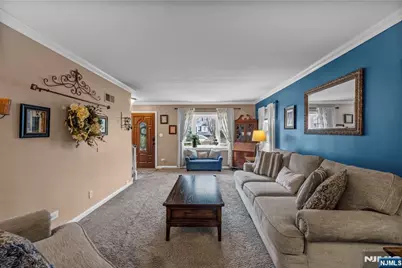 17 Burlington Road, Clifton, NJ 07012 - Photo 6