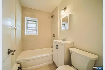 1575 Center Avenue 3F #3F, Fort Lee, NJ 07024 - Photo 14