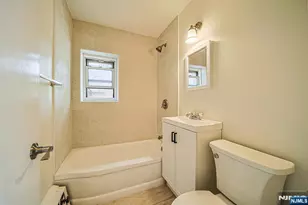 1575 Center Ave 3F, Fort Lee, NJ 07024 - Photo 14