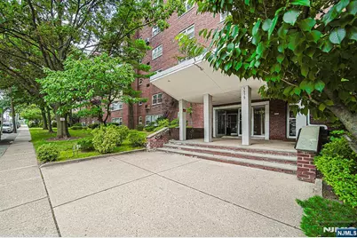 1575 Center Avenue 3F #3F, Fort Lee, NJ 07024 - Photo 2