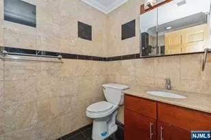17 Meadow Road 104, Rutherford, NJ 07070 - Photo 8