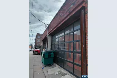 327 Anderson Avenue, Fairview, NJ 07022 - Photo 4