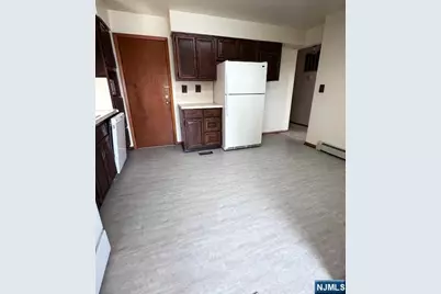 123 E Harwood Terrace 1st Fl #1st FL, Palisades Park, NJ 07650 - Photo 6