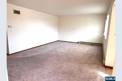 123 E Harwood Terrace 1st Fl #1st FL, Palisades Park, NJ 07650 - Photo 2