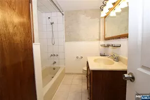 160 Myrtle Ave, Allendale, NJ 07401 - Photo 22