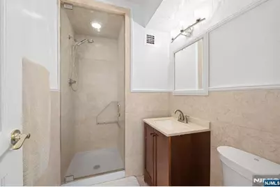 285 Aycrigg 11G #11G, Passaic, NJ 07055 - Photo 10