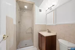 285 Aycrigg 11G, Passaic, NJ 07055 - Photo 10