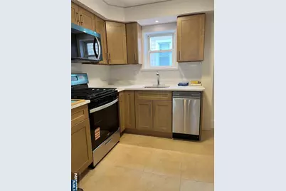 524 Kearney Avenue 1 #1, Cliffside Park, NJ 07010 - Photo 2