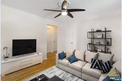 87 Lakeview Avenue, Leonia, NJ 07605 - Photo 2