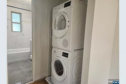 87 Lakeview Avenue, Leonia, NJ 07605 - Photo 10