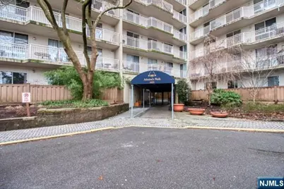 1055 River Road 803 #803, Edgewater, NJ 07020 - Photo 14