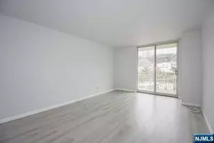 1055 River Road 803, Edgewater, NJ 07020 - Photo 8