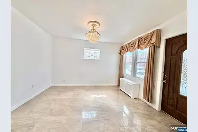 14-09 George Street, Fair Lawn, NJ 07410 - Photo 4