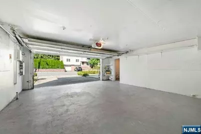 12 Hillcrest Avenue, Fort Lee, NJ 07024 - Photo 32