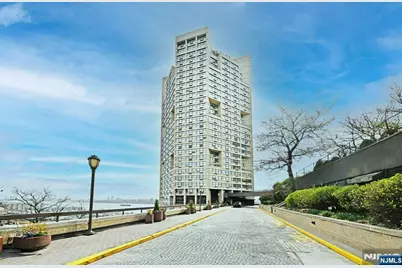 7004 Boulevard East 1B #1B, Guttenberg, NJ 07093 - Photo 1