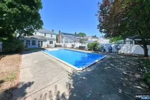 138 E Magnolia Ave, Maywood, NJ 07607 - Photo 18