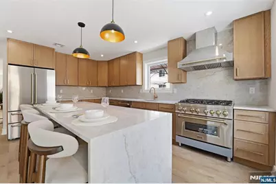 140B Weigands Lane, Secaucus, NJ 07094 - Photo 2