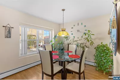 33 Ingraffia Drive, Elmwood Park, NJ 07407 - Photo 8