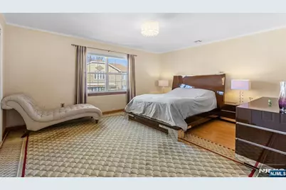 33 Ingraffia Drive, Elmwood Park, NJ 07407 - Photo 20