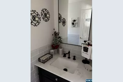 43 Busteed Drive, Midland Park, NJ 07432 - Photo 8