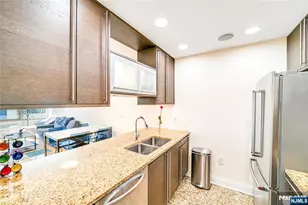 10 Regent Street 516, Jersey City, NJ 07302 - Photo 6