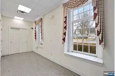 378 Franklin Avenue, Wyckoff Township, NJ 07481 - Photo 12