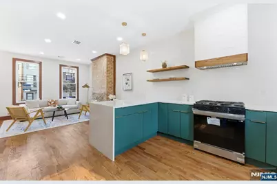 53 Jewett Avenue, Jersey City, NJ 07304 - Photo 4