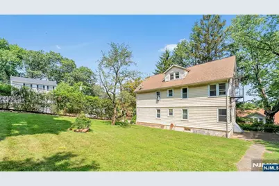 68 Macfarlan Avenue First Floor #first floor, Hawthorne, NJ 07506 - Photo 22