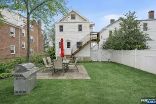 46 Maple St, Bloomfield, NJ 07003 - Photo 2