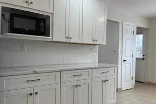 32 Forsythia Ln, Paramus, NJ 07652 - Photo 6