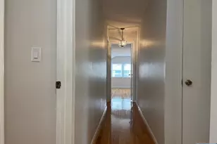 32 Forsythia Ln, Paramus, NJ 07652 - Photo 16