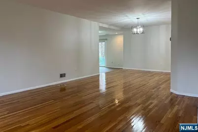 32 Forsythia Lane #A, Paramus, NJ 07652 - Photo 10