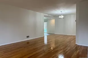 32 Forsythia Ln, Paramus, NJ 07652 - Photo 10
