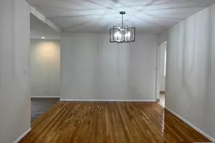 32 Forsythia Ln, Paramus, NJ 07652 - Photo 12