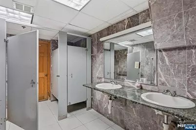 1 Ridgewood Avenue Ll-8 #LL-8, Ridgewood, NJ 07450 - Photo 20