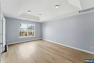 704 Green Ln 2, Union Township, NJ 07083 - Photo 8