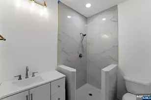 704 Green Ln 2, Union Township, NJ 07083 - Photo 10