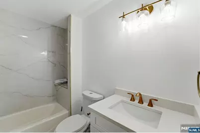 704 Green Lane 2 #2, Union Township, NJ 07083 - Photo 8