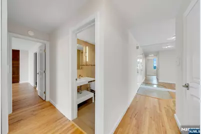 300 Winston 2110 #2110, Cliffside Park, NJ 07010 - Photo 10