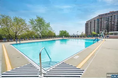 300 Winston 2110 #2110, Cliffside Park, NJ 07010 - Photo 28